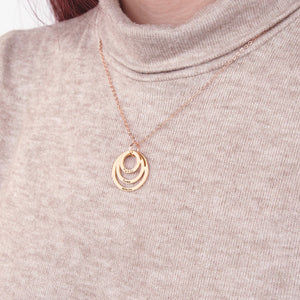 599. Interlocking Circle Necklace