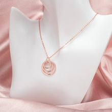 Load image into Gallery viewer, 599. Interlocking Circle Necklace