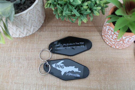 906 Vintage Motel Keychain