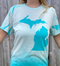 Load image into Gallery viewer, Distressed Michigan Tee