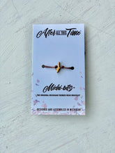 Load image into Gallery viewer, Michi-Bits Wish Bracelet